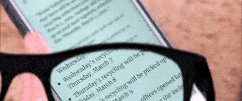Auto-Focusing Progressive Lenses