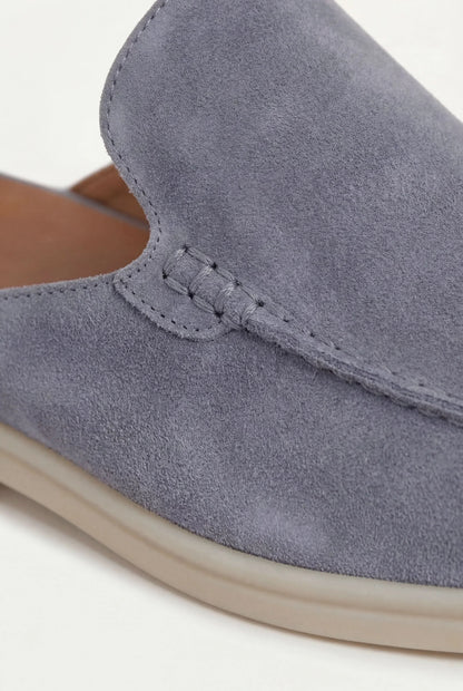 Babyblaue Yacht-Pantolette aus Wildleder