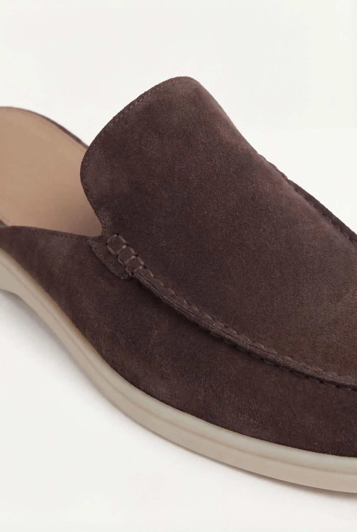 Braune Veloursleder-Yacht-Mule